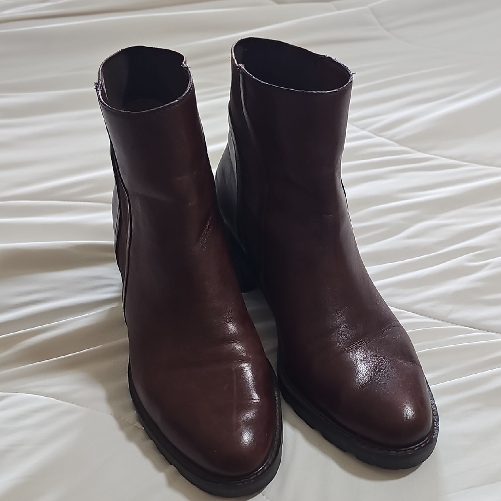 Women's Brown Leather Boots  By Crown Vintage - Picture 2 of 5